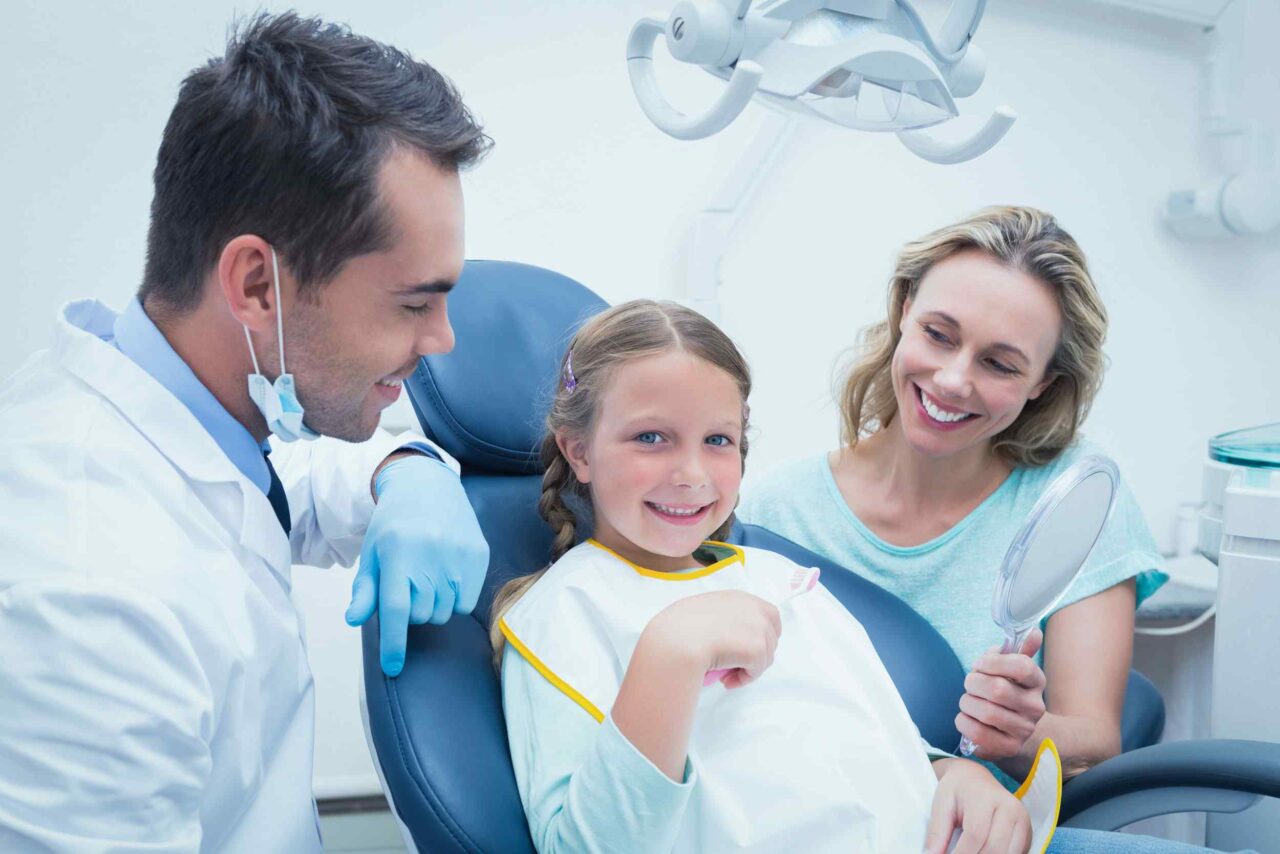 https://toothfairyandco.com.au/wp-content/uploads/2020/03/img-dr-dryan-1280x854.jpg